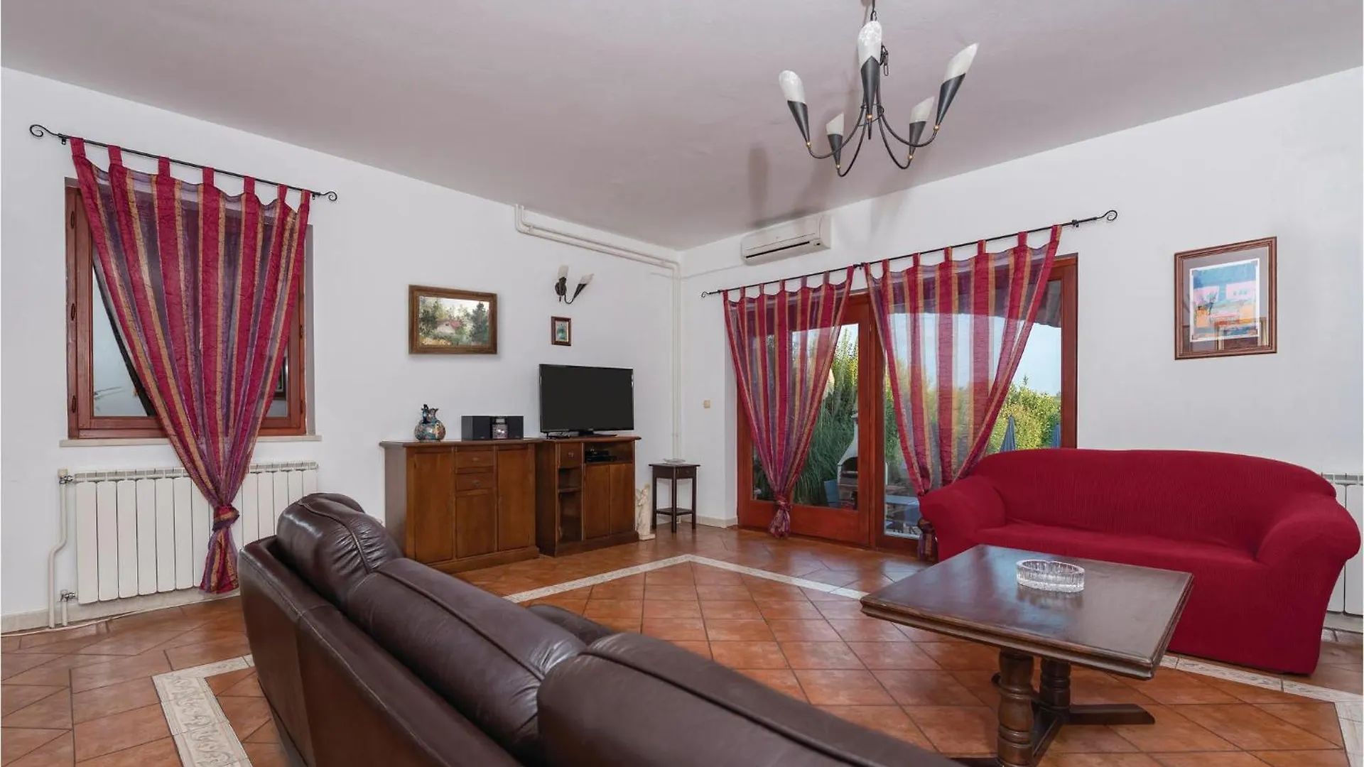 Lovely Home In Pula With Kitchen Premantura Holiday home