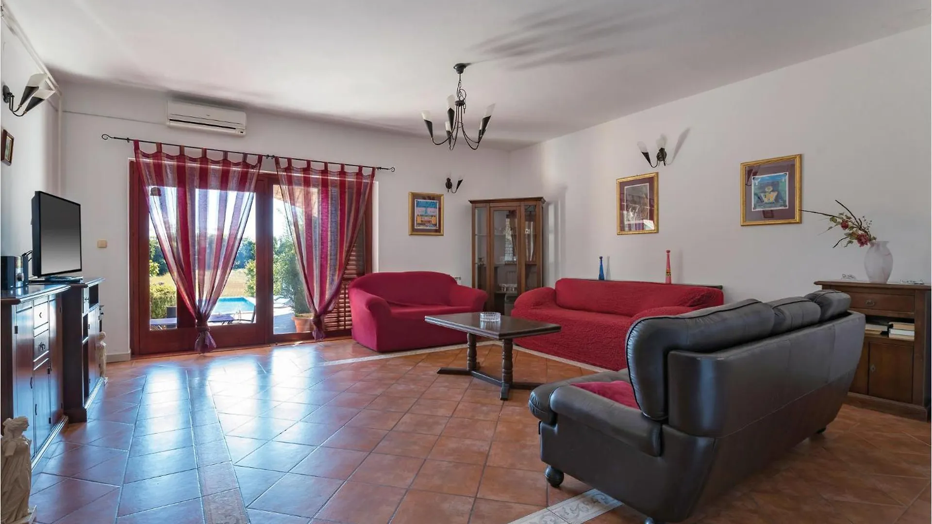 Lovely Home In Pula With Kitchen Premantura