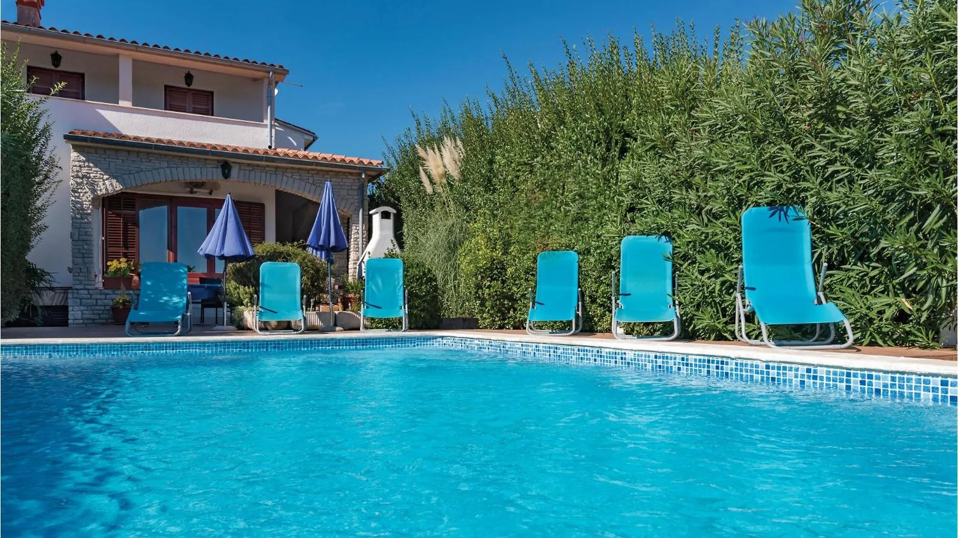 Lovely Home In Pula With Kitchen Premantura